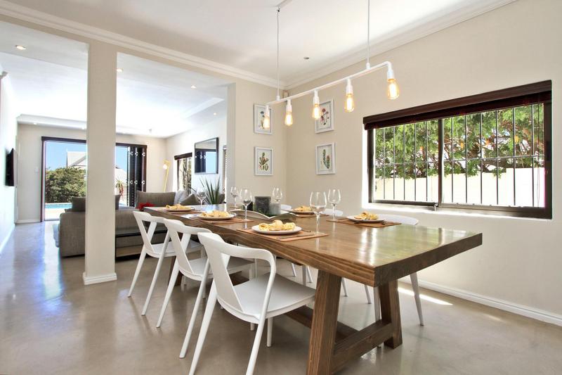 4 Bedroom Property for Sale in Bakoven Western Cape